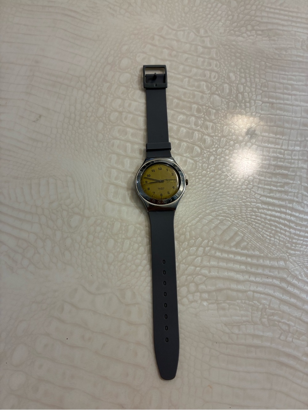 Swatch Vintage Men's Watch with Gray Strap - Picture 5 of 14